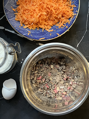 Preparation_carrot_cake.jpg (157 KB)